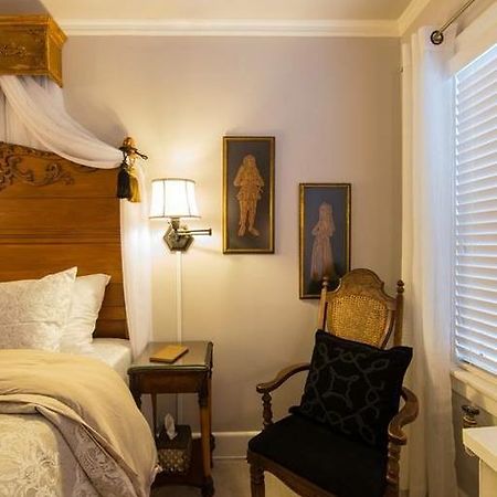 Knob Hill Bed And Breakfast Flint Exterior foto